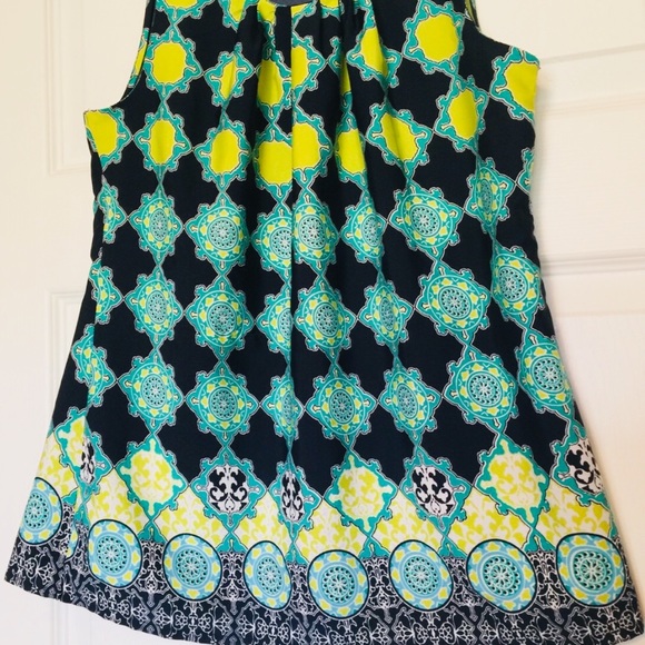 Banana Republic Seeveless Blouse - Picture 3 of 5